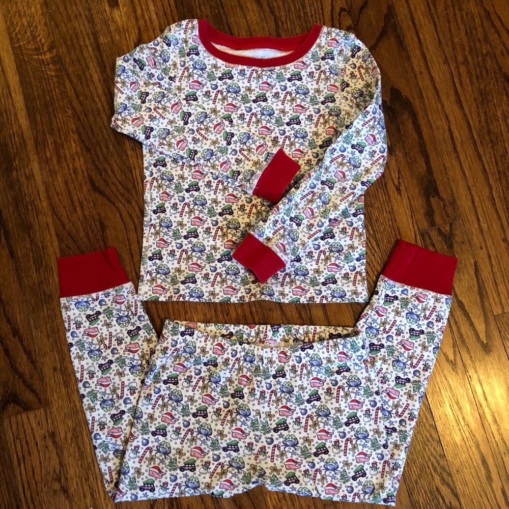 Vineyard Vines Kids size 4T Christmas Pajamas.
